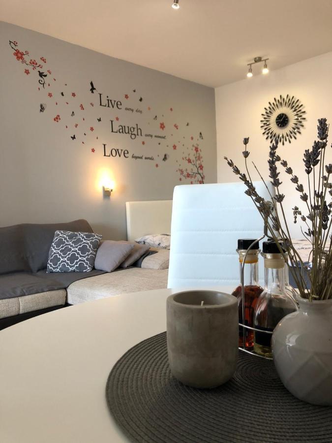 Studio Apartma Franca อูมัค ภายนอก รูปภาพ