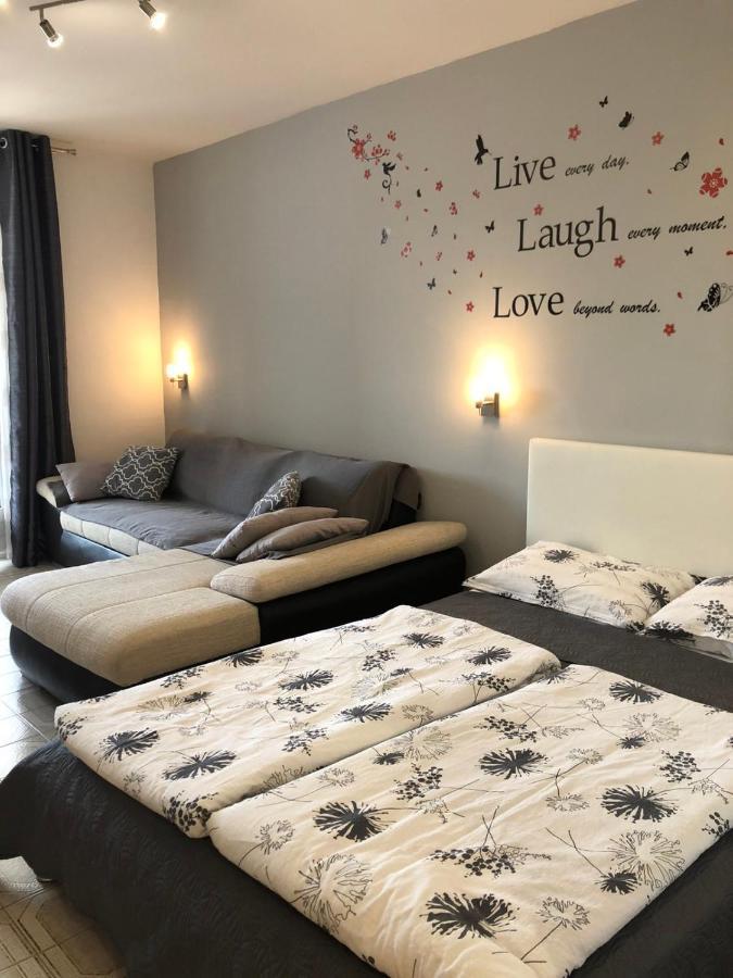 Studio Apartma Franca อูมัค ภายนอก รูปภาพ